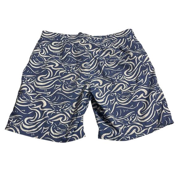 Vineyard Vines Mens Board Shorts Size 38 Blue Waves Stretch Surf Swim Trunks - Picture 2 of 9